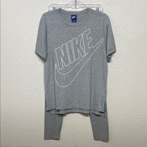 Nike Women’s Size Medium Gray Logo Tee and Leggings Set